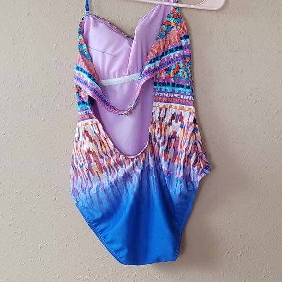 Swim suit - Picture 2 of 4